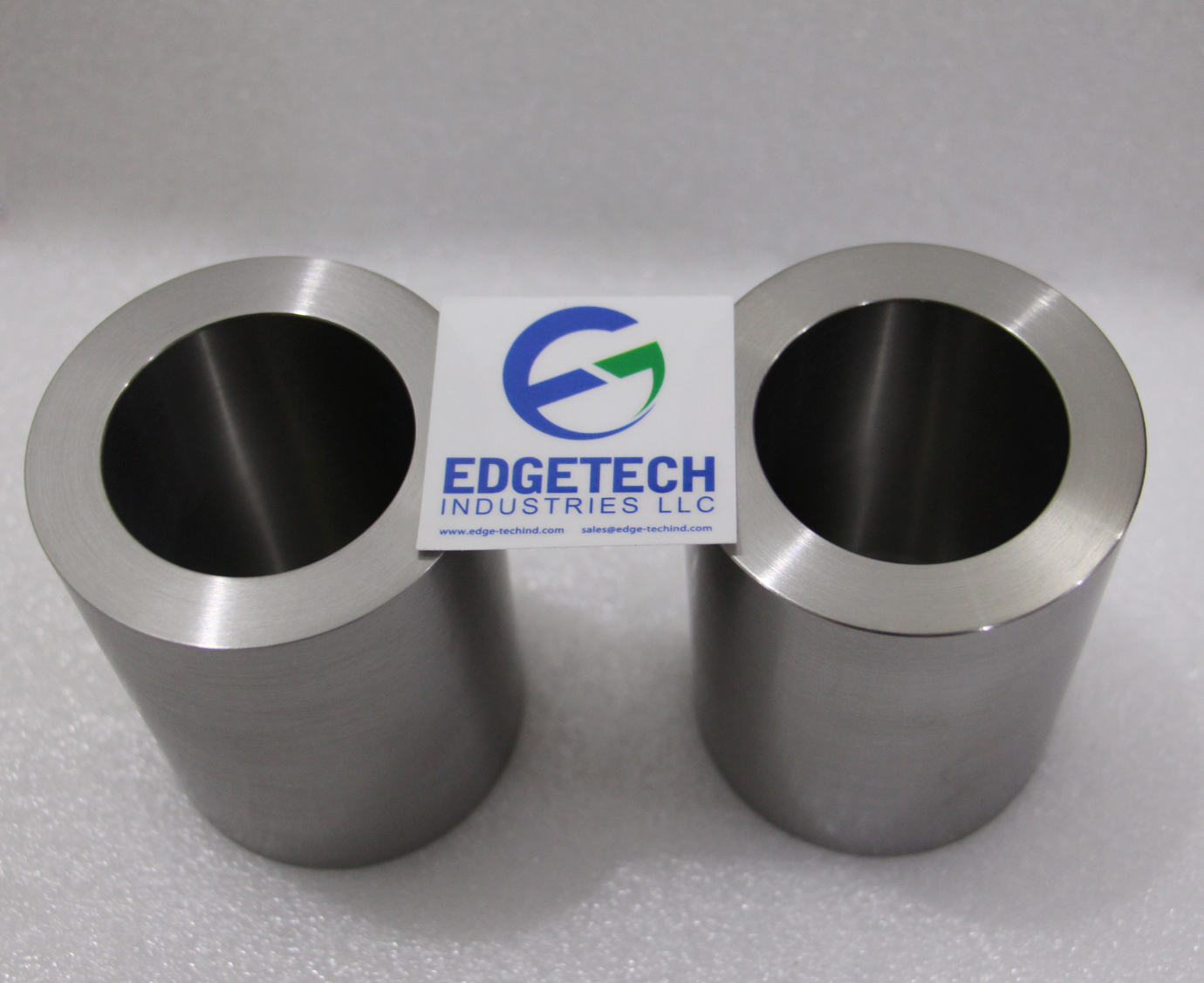 Application of tungsten crucible